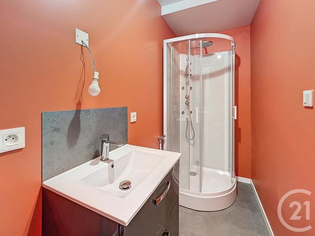 Appartement F3 &agrave; louer - 3 pi&egrave;ces - 58 m2 - St Pourcain Sur Sioule - 03 - AUVERGNE