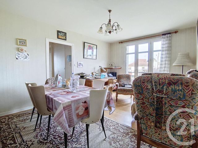 Appartement F4 &agrave; louer - 4 pi&egrave;ces - 66,48 m2 - St Pourcain Sur Sioule - 03 - AUVERGNE