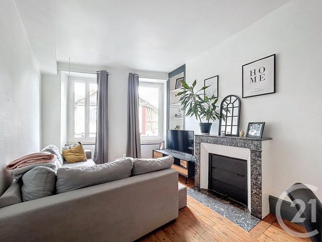 Maison &agrave; louer - 2 pi&egrave;ces - 57,40 m2 - St Pourcain Sur Sioule - 03 - AUVERGNE
