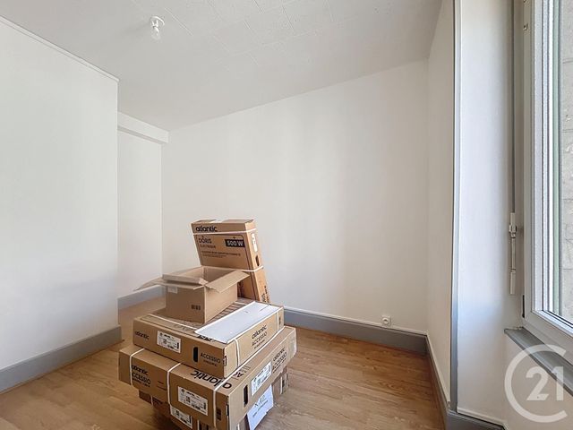 Appartement F3 &agrave; louer - 3 pi&egrave;ces - 57 m2 - Varennes Sur Allier - 03 - AUVERGNE