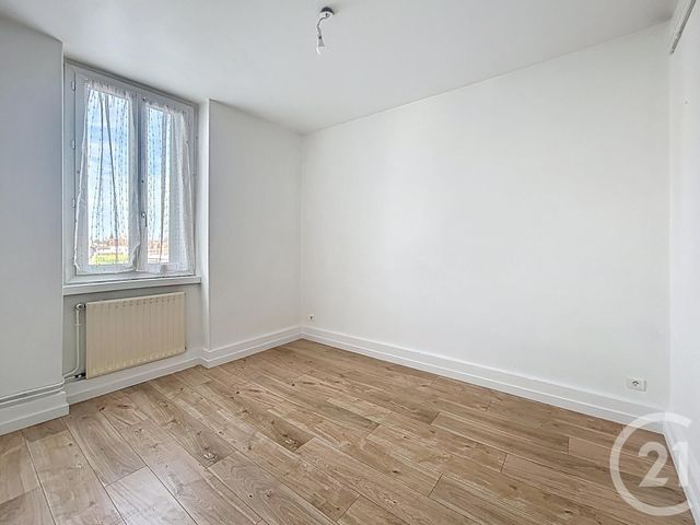 Appartement F3 &agrave; louer - 3 pi&egrave;ces - 52,01 m2 - St Pourcain Sur Sioule - 03 - AUVERGNE