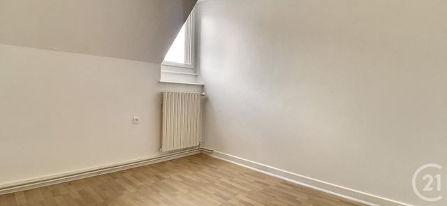 Appartement F3 &agrave; louer - 4 pi&egrave;ces - 70,82 m2 - Varennes Sur Allier - 03 - AUVERGNE