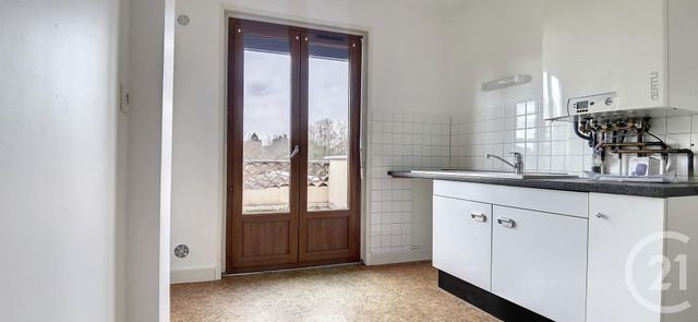 Appartement F3 &agrave; louer - 4 pi&egrave;ces - 70,82 m2 - Varennes Sur Allier - 03 - AUVERGNE