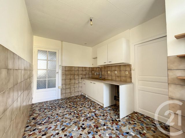 Appartement F2 &agrave; louer - 2 pi&egrave;ces - 50 m2 - Varennes Sur Allier - 03 - AUVERGNE