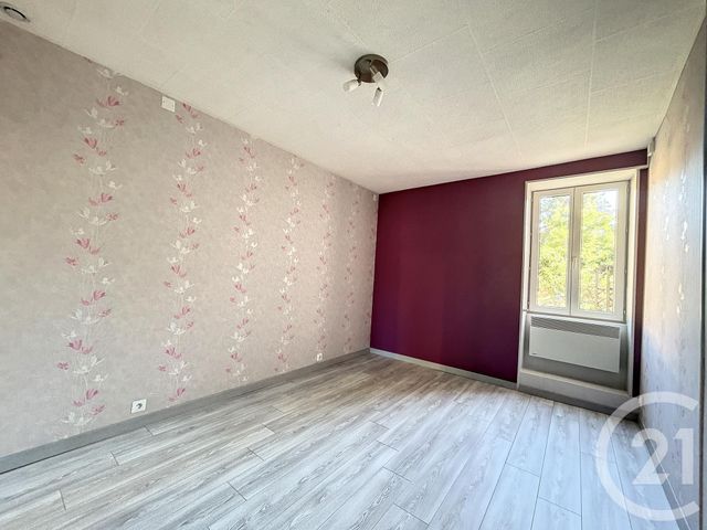 Appartement F2 &agrave; louer - 2 pi&egrave;ces - 50 m2 - Varennes Sur Allier - 03 - AUVERGNE
