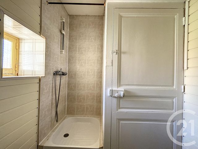 Appartement F2 &agrave; louer - 2 pi&egrave;ces - 50 m2 - Varennes Sur Allier - 03 - AUVERGNE