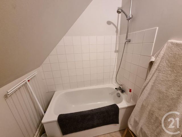 Appartement Studio &agrave; louer - 1 pi&egrave;ce - 25 m2 - St Pourcain Sur Sioule - 03 - AUVERGNE