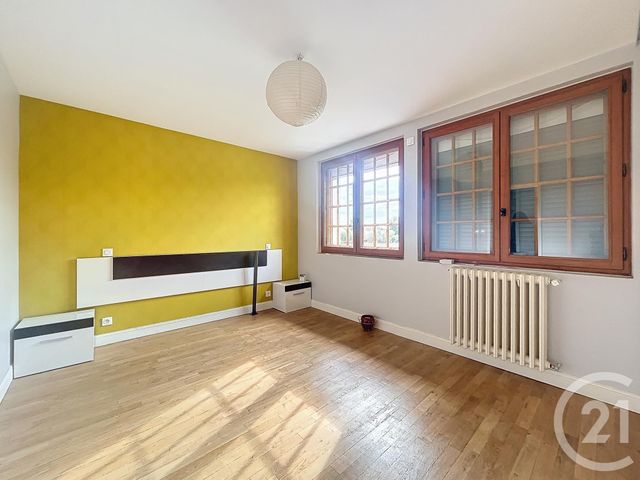 Maison &agrave; louer - 5 pi&egrave;ces - 127 m2 - Varennes Sur Allier - 03 - AUVERGNE
