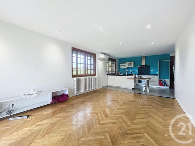 Maison &agrave; louer - 5 pi&egrave;ces - 127 m2 - Varennes Sur Allier - 03 - AUVERGNE